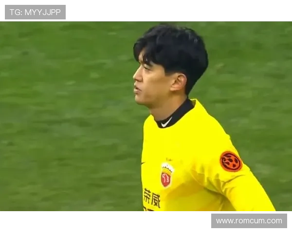 国足短短8分钟连失2球 颜骏凌愤怒不满 国足短短8分钟连失2球 颜骏凌愤怒不满